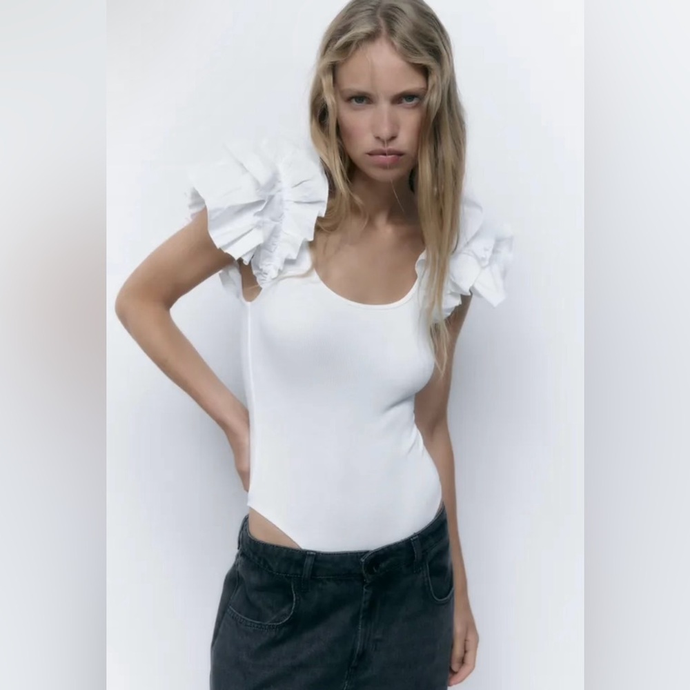 Zara White Ruffled Rib Bodysuit